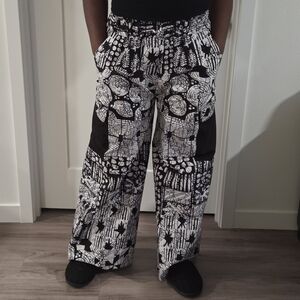 Black and White Graphic Print Pants